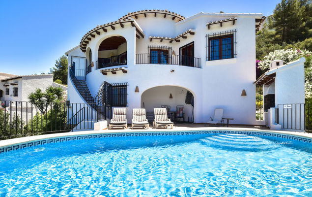 Clementina - Photo 1